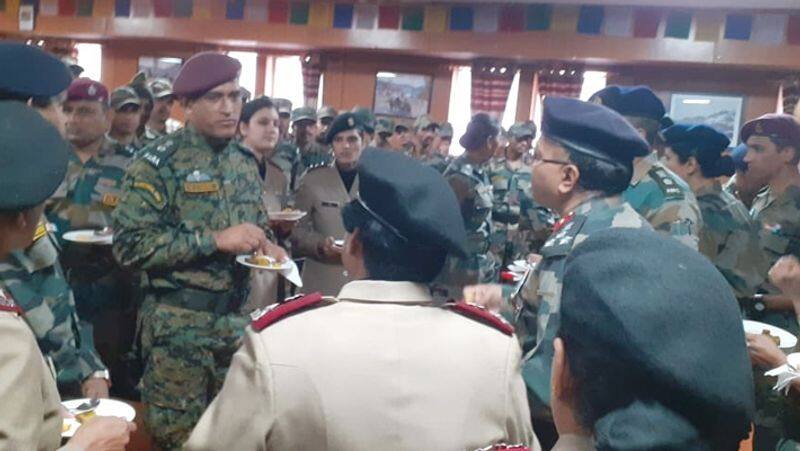 team india cricketer Dhoni celebrate 73rd Independence Day at ladakh
