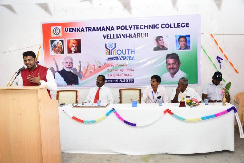 ds paniyan plays  major role in youth od india and spreading positive vibrations about bjp  to the  students