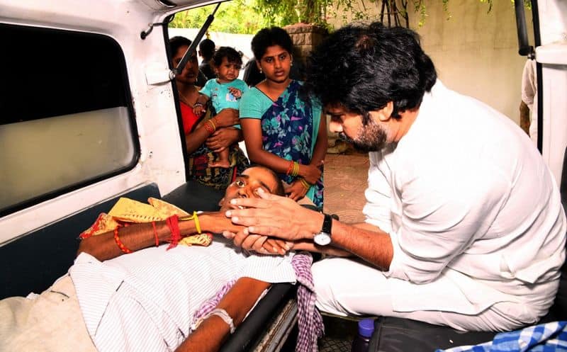janasena chief pawan kalyan meets cancer patient his fan budigaiah