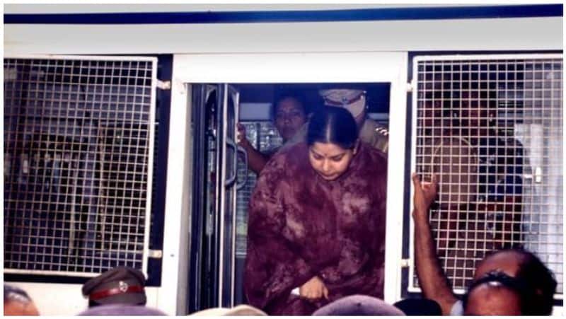 p.chidambaram's arrest compared with jeyalalitha