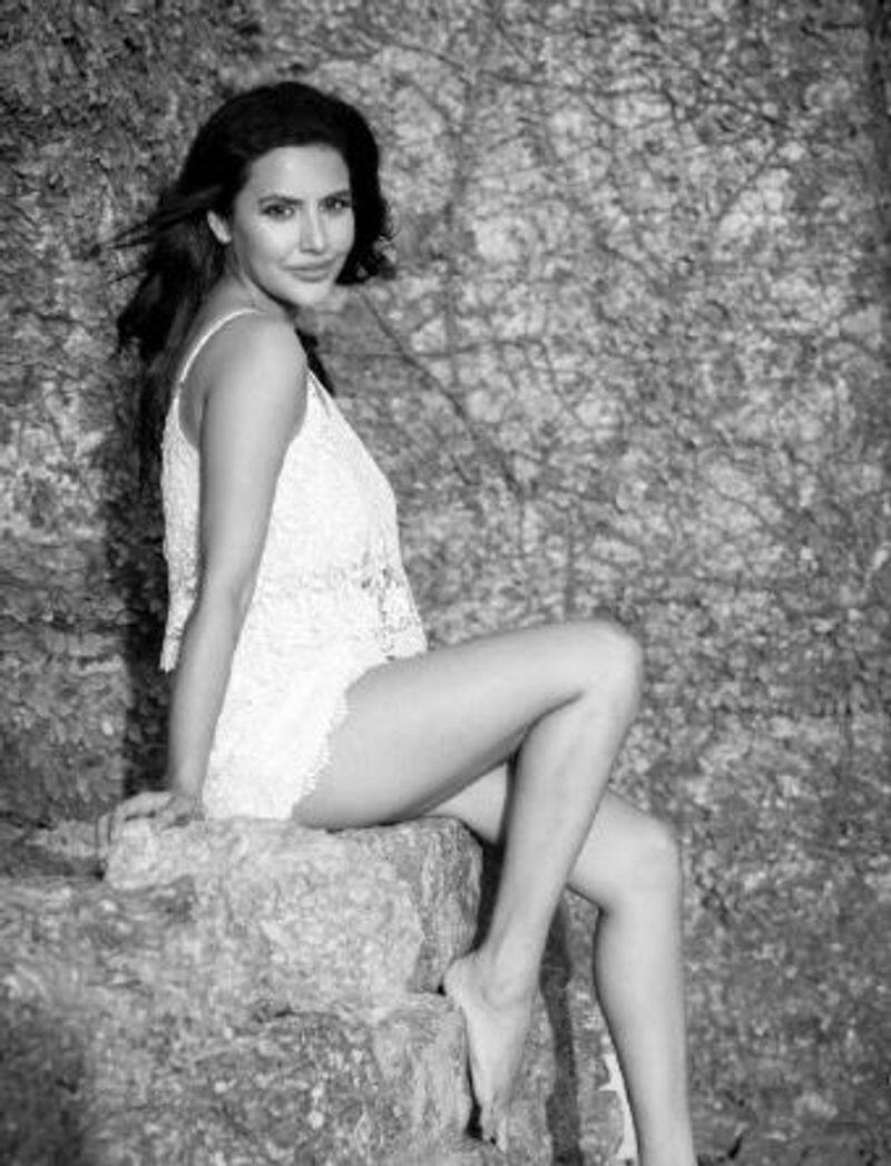 actress priya anand new hot look photo shoot