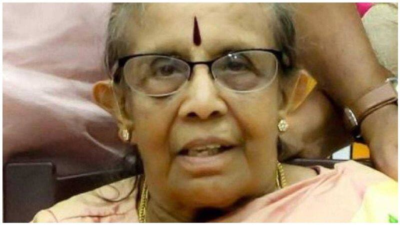 ajith's manager suresh chandra mother passed away
