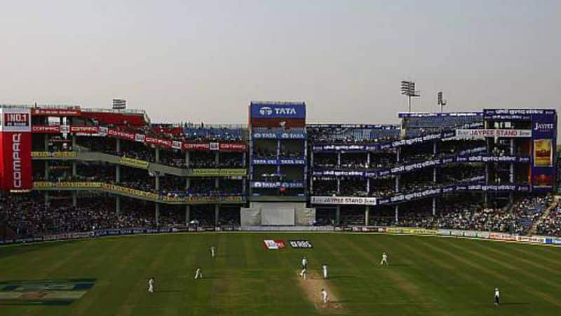 COVID grips IPL 2021: 3 Chennai Super Kings team members test positive-ayh