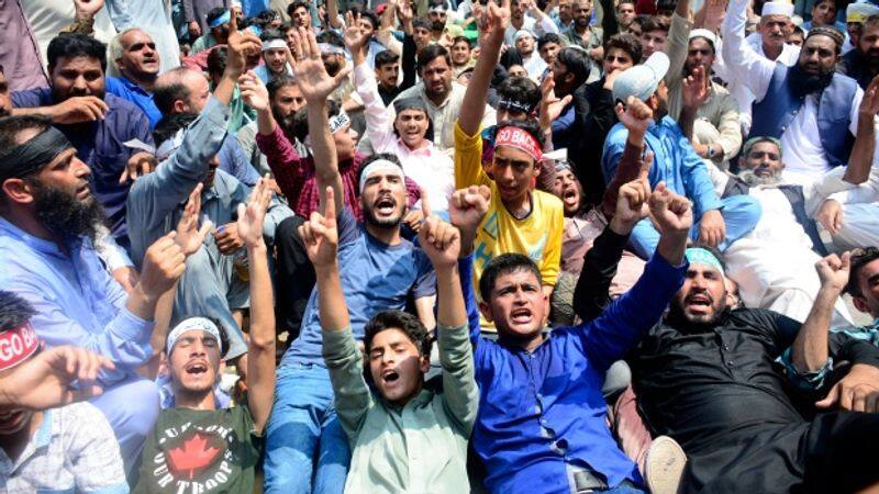 central government announce for kashmir for 50 thousand new government job