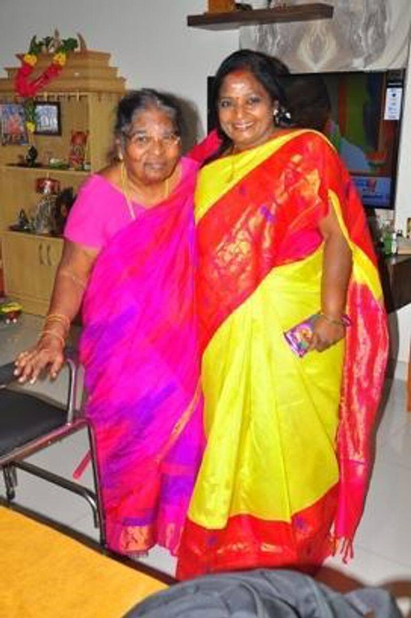 tamilisai family happy