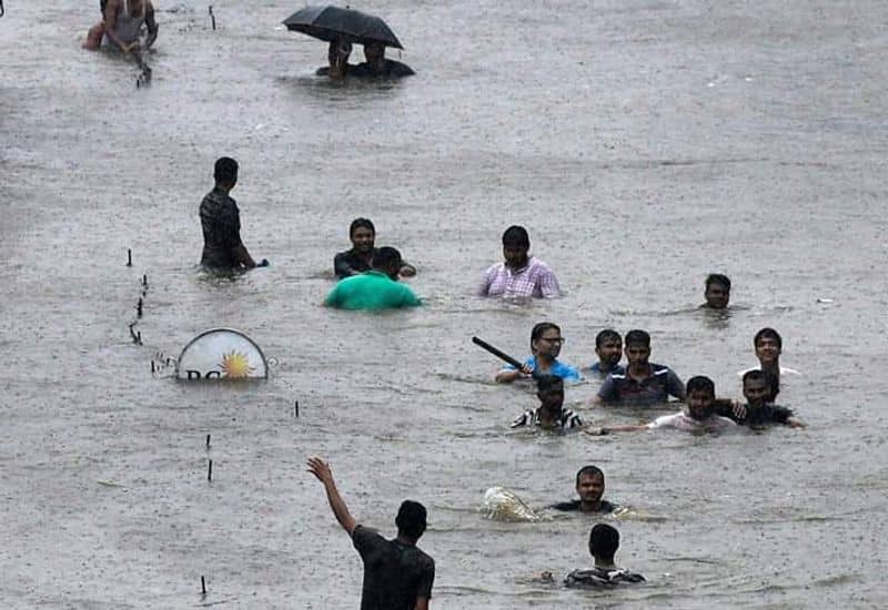 Mumbai escapes in Corona and gets trapped in haunted rain,  Millions of homes flooded