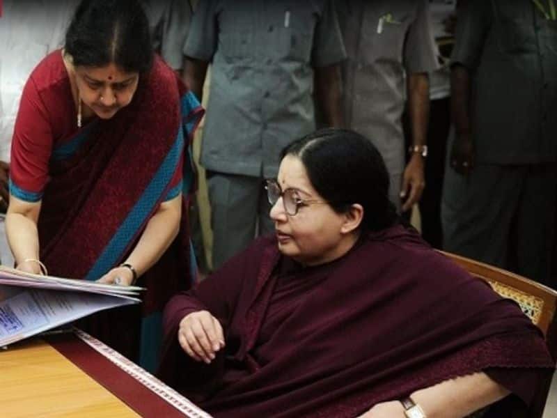 A new case against Sasikala: Pugalendhi's words are taken as approver statement!