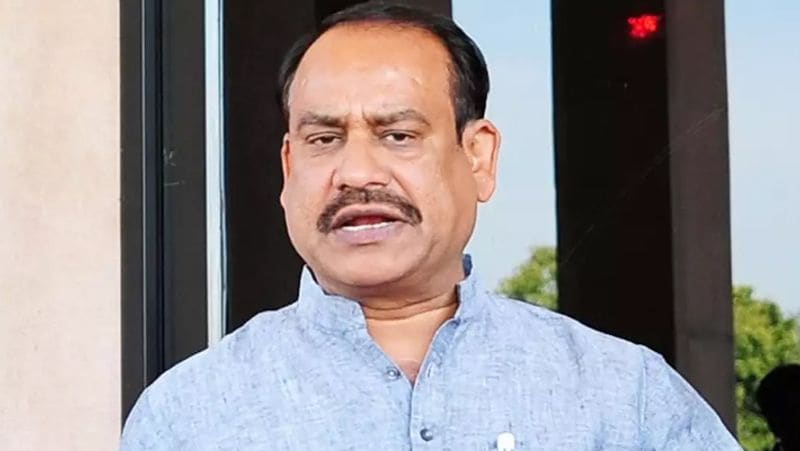 Lok Sabha speaker Om Birla gets upset with drunken youth in train