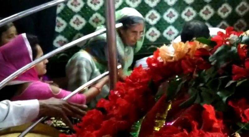 Modi birthday wife prayer