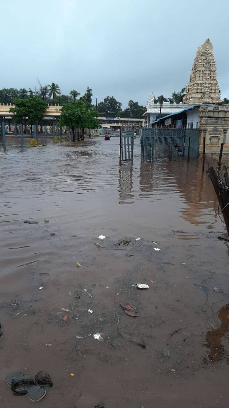flood situation at mahanandi temple in kurnool