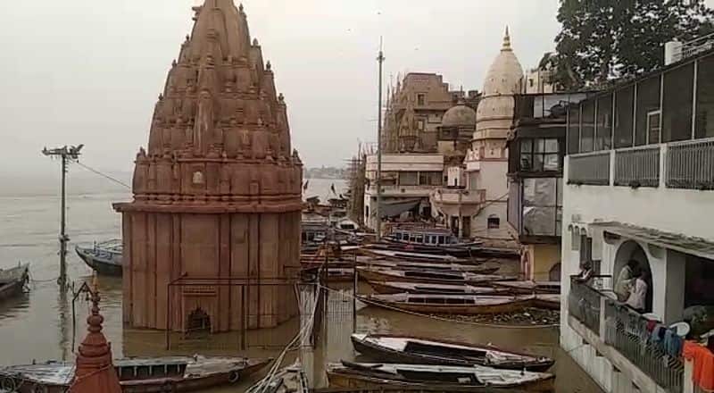 Ganges river flooded in Varanasi, water entered into residential areas