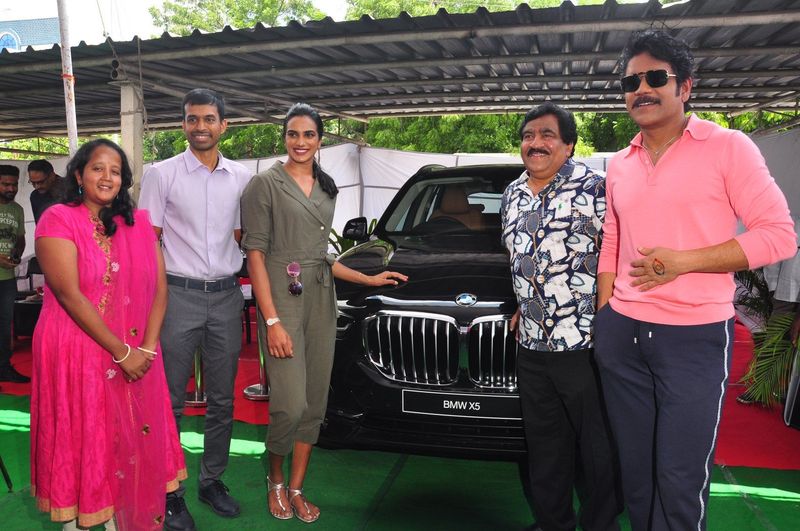 Badminton champion PV Sindhu receives BMW X5 SUV as gift