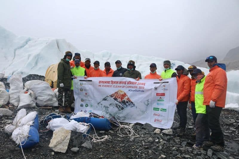 everest melting revealing garbage and dead bodies