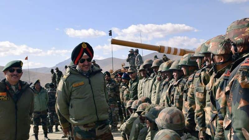 India sent a powerful  T-90 Bhishma tank to the Ladakh border