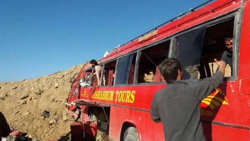Pakistan bus accident...26 people killed
