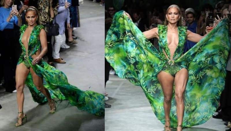 Jennifer Lopez again in iconic green dress