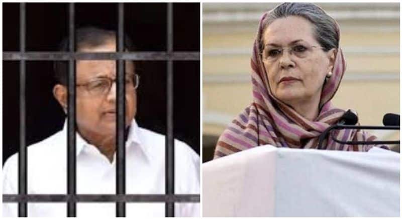 Congress leaders Sonia Gandhi, Manmohan Singh visit Chidambaram in Tihar jail