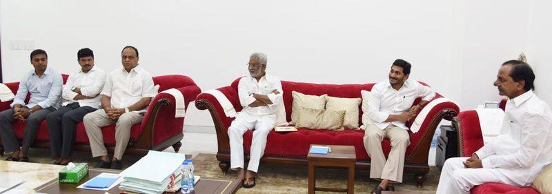 Telugu states cm's meeting continue in pragathi bhavan