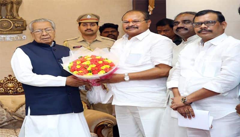 ap bjp leaders met governor bb harichandan, submitted representation over ysrcp government
