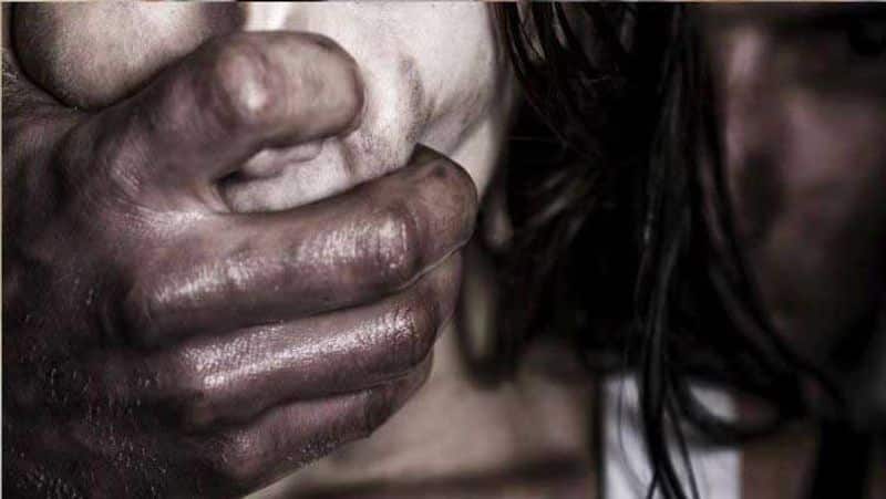 youth arrested for giving  sexual harassment to a school girl