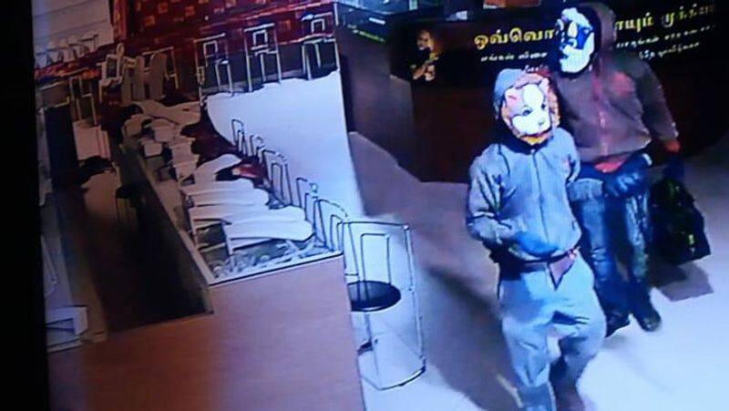 trichy jewellery robbery...cctv footage released