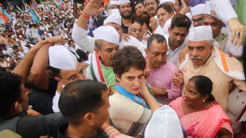 In the bungalow where Mahatma Gandhi planted banyan plant, now Priyanka will do politics in UP