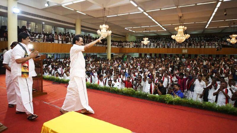 dmk yet to decide on pmo invite for china president and modi dinner