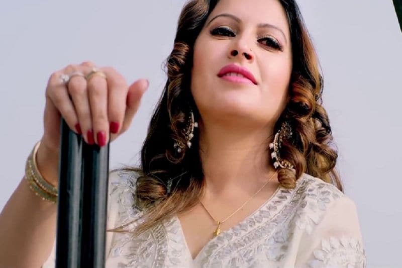 sonali phogat 10th pass only know assest and tik tok video