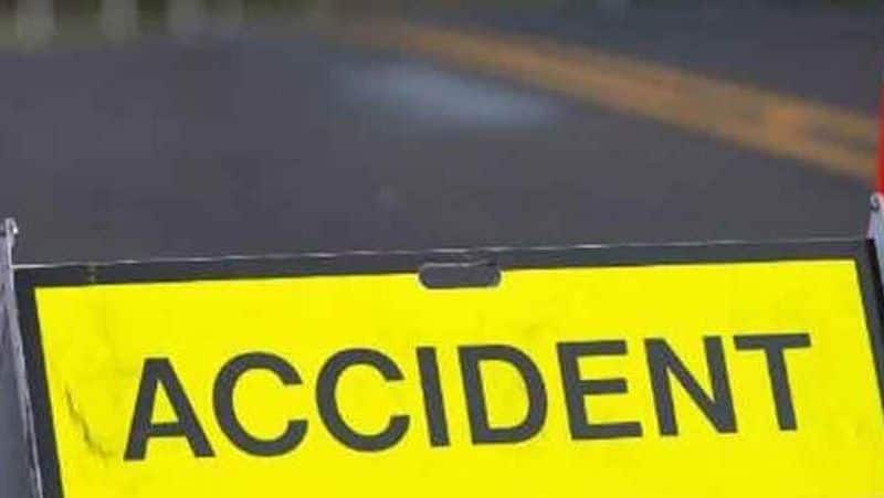 women died in front of her husband in a road accident