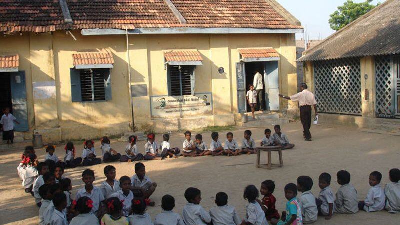 elementary school teachers organisation ask qustion school education minister regarding 5th and 8th standard public exam