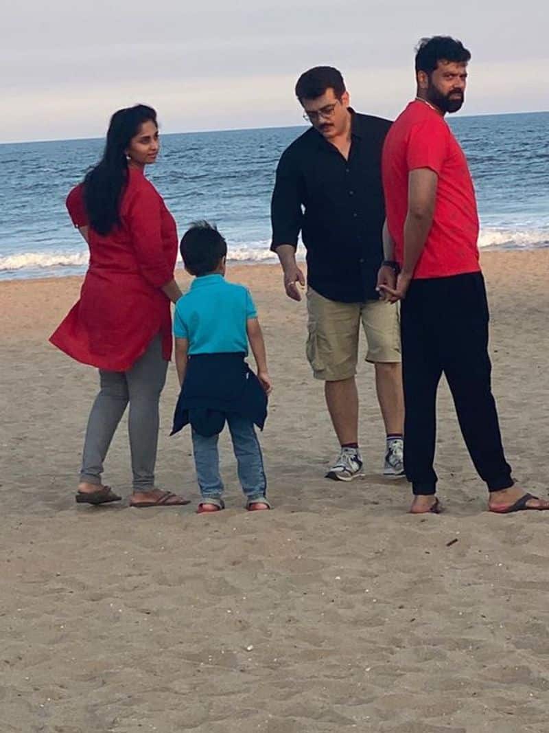 ajith new still with wife and son