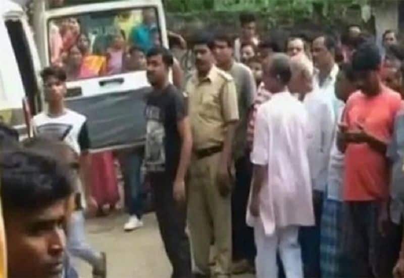 RSS man murder with his wifw and son