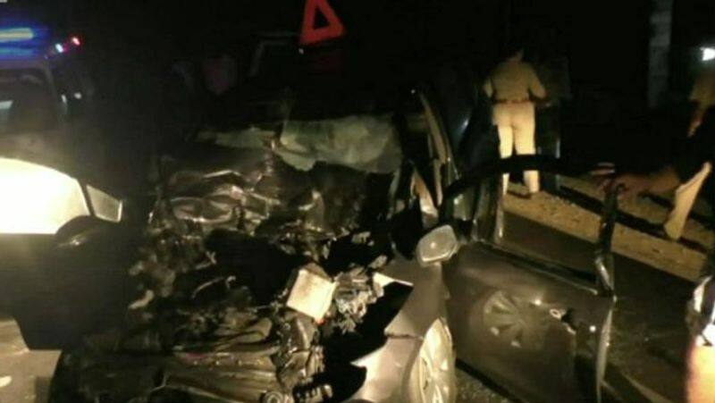car lorry accident...family killed