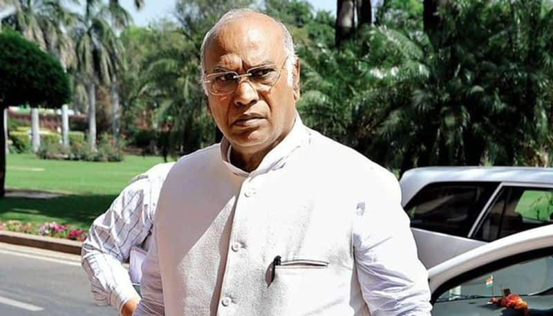 Maharashtra Elections: Mallikarjun Kharge walks a tight rope