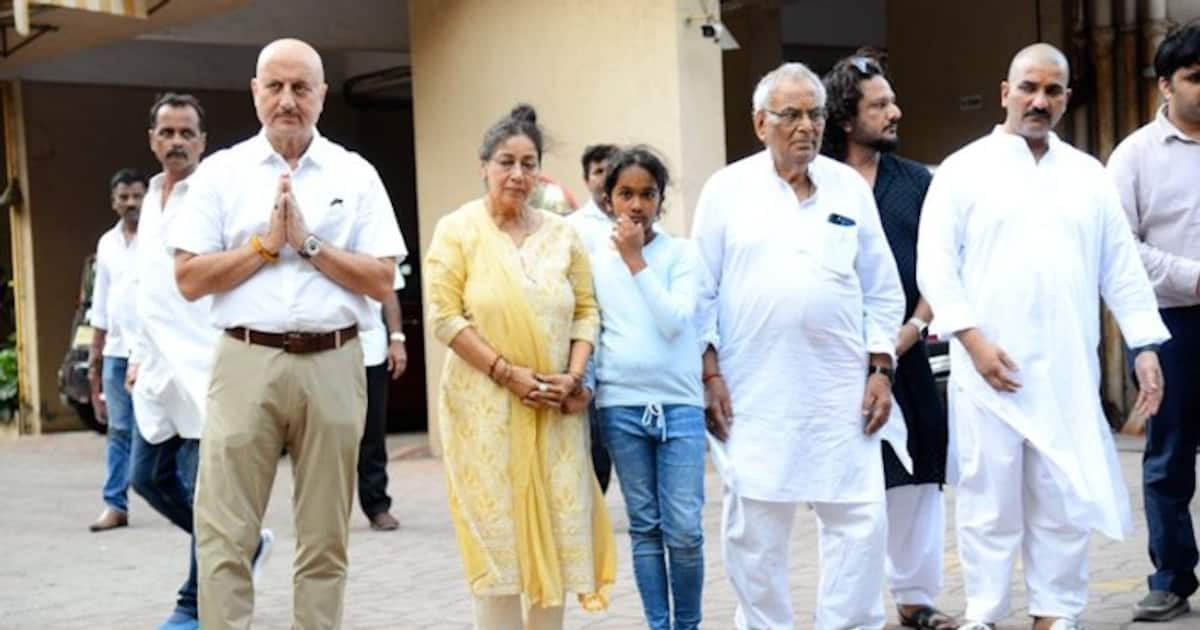 Satish Kaushik Prayer Meet Anupam Kher Vidya Balan Javed Akhtar And