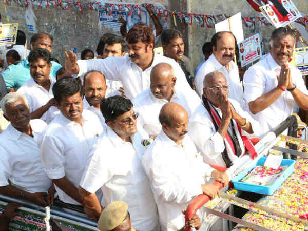 rk nagar-candidates-collecting-votes-in-other-areas
