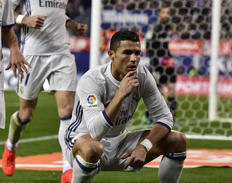 Cristiano Ronaldo rubbishes rumours of his transfer to Real Madrid-ayh