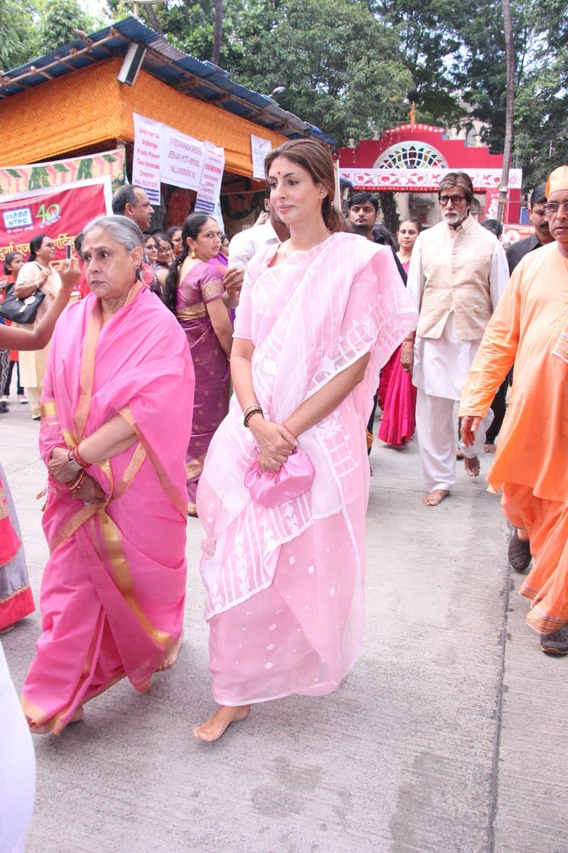 Bachchans at Durga Pooja Pandal