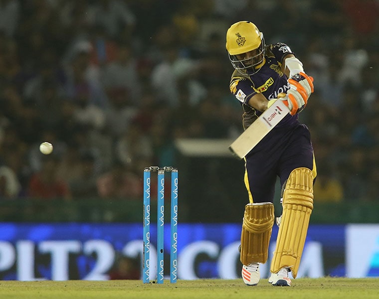 Uthappa and Gambhir thrash Delhi Daredevils to register a 7 wicket win