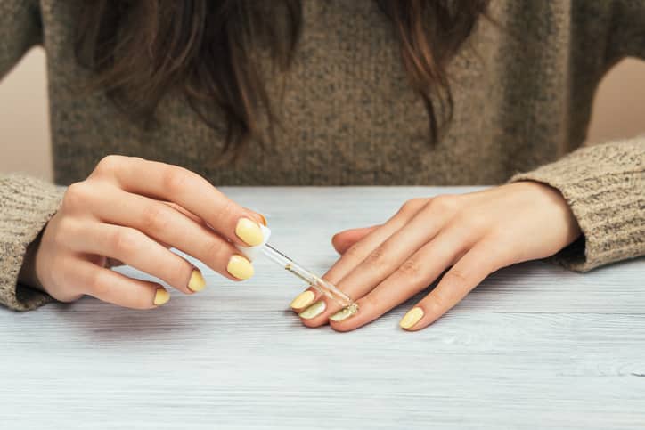 simple mindblowing nail hacks