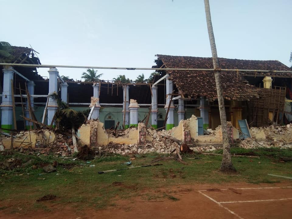 hundred years old church demolished by neyyatinkara Diocese