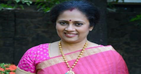 lakshmi ramakrishanan raised complaints against malaiyalam director hariharan