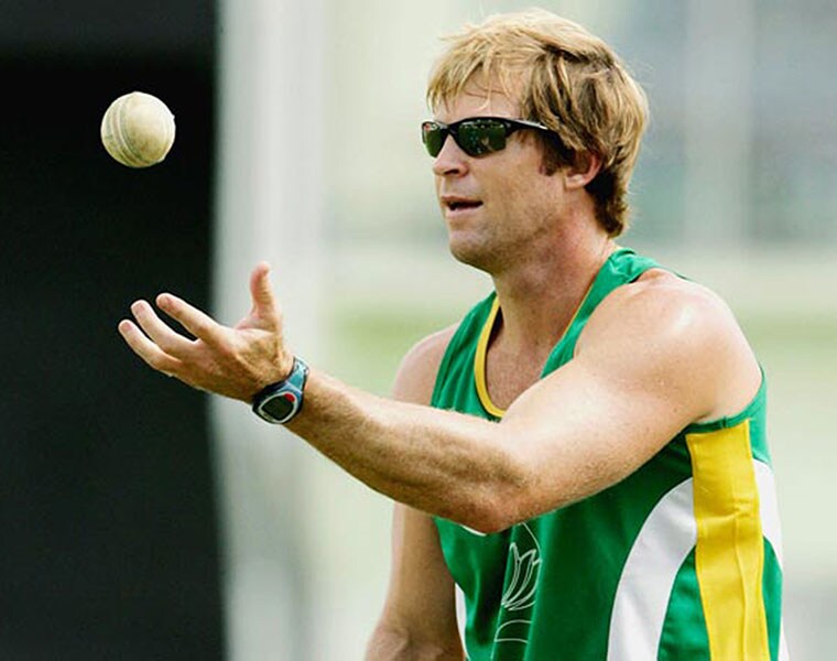 jonty rhodes picks top 5 all time best fielders