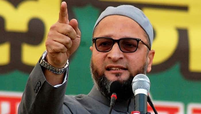Owaisi condemns the statement of tharoor