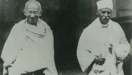 Rare Signed Photo of Mahatma Gandhi Fetches 41806 dollors at Auction