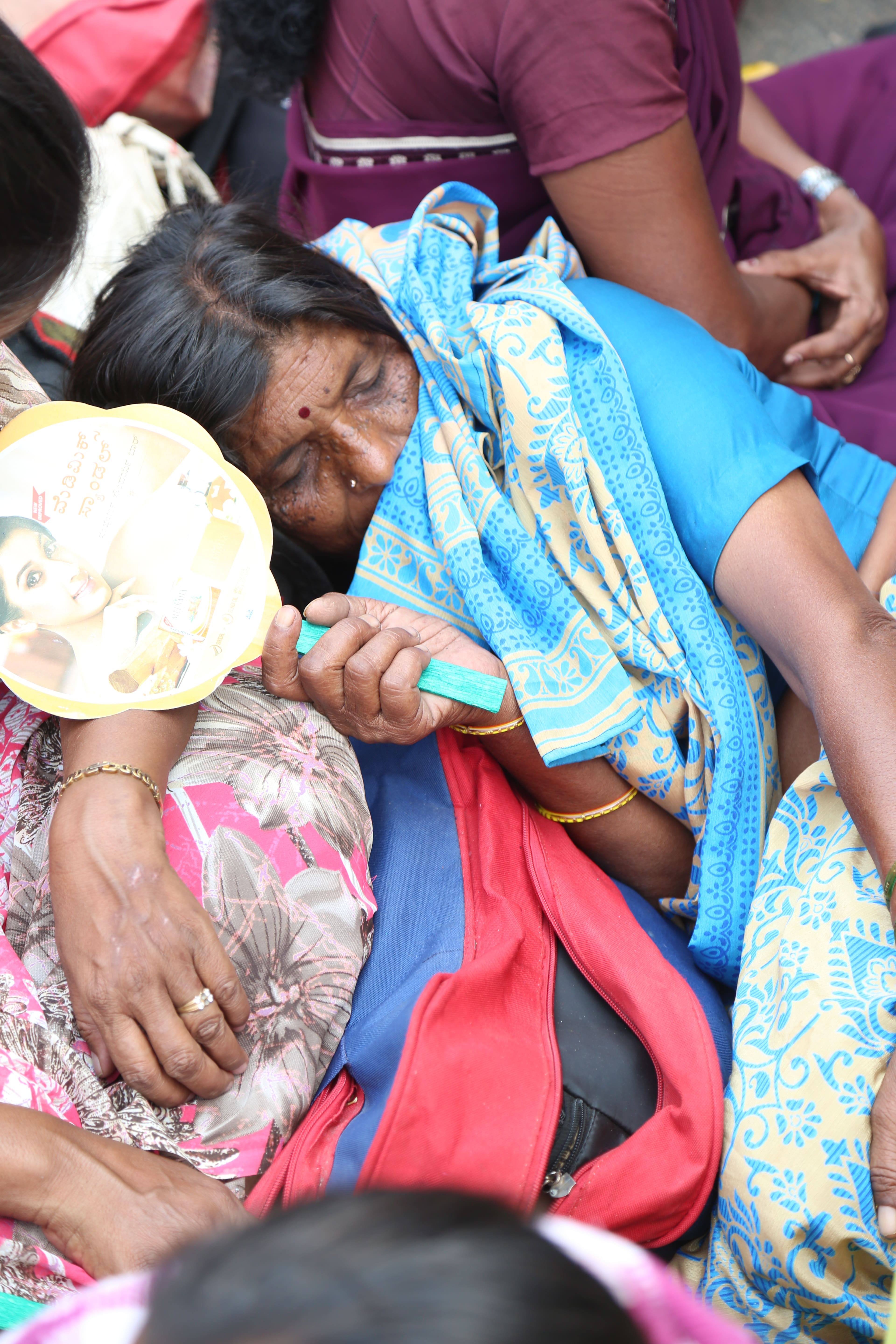 Varalakshmi 10000 strong protest with anganwadi workers brought Bengaluru to a halt