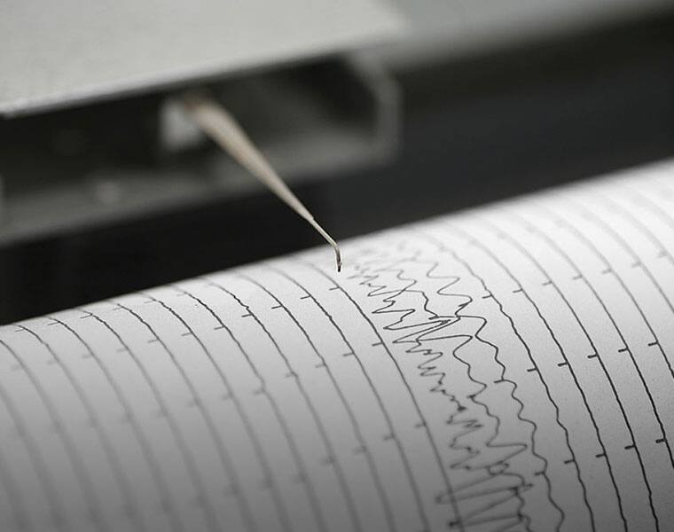 Canada Columbia earthquake powerful tsunami Warning Centre US Geological Survey
