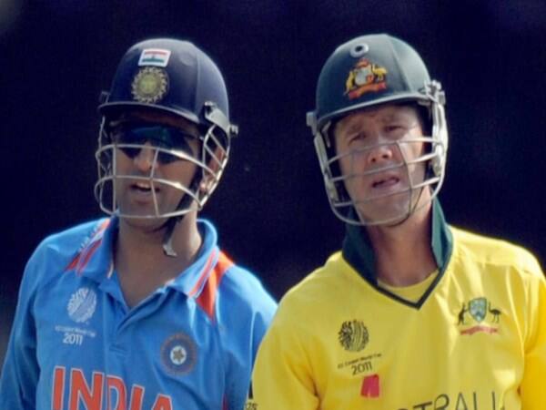 mike hussey speaks about ricky ponting and dhoni captaincy