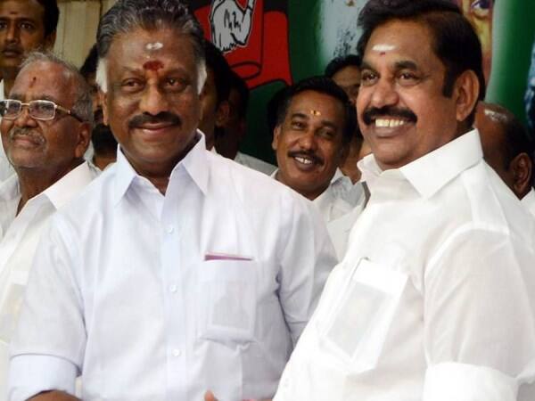 Edappadi became the Chief Minister by giving kilos of gold to the MLAs... Thirunavukarasar complains..!