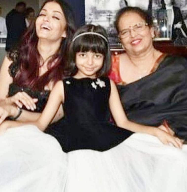 Aaradhya Bachchan Steals Mom Aishwarya Rai Bachchans photos